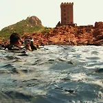 Dans St Raphael