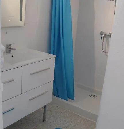 Апартаменти Dans St Raphael Сен-Рафаель