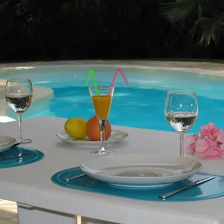 アパート Dans St Raphael *