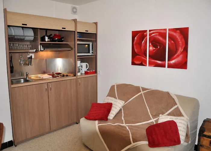 Dans St Raphael Saint-Raphael (Var)