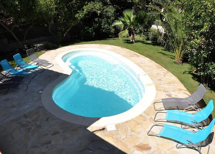 Dans St Raphael * Saint-Raphael (Var)